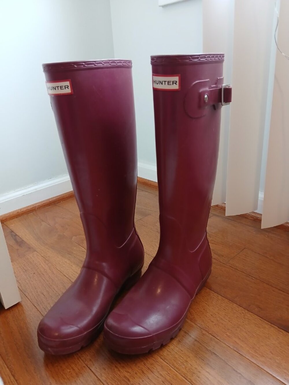 Hunter Women’s Original Tall Magenta Gloss Rubber Boots Size 7
